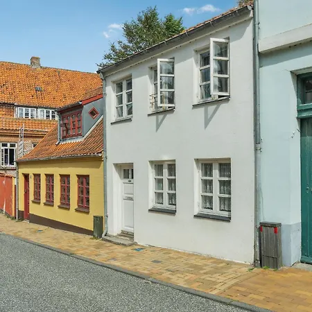 Holiday home Pet Friendly In With Kitchen *